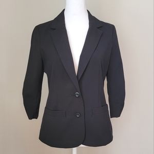 Three-quarter Sleeve Black Blazer